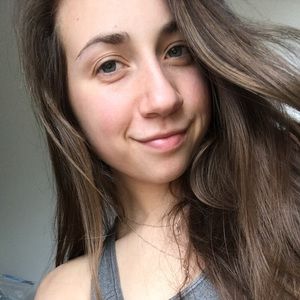 Meet your Posher, Lydia